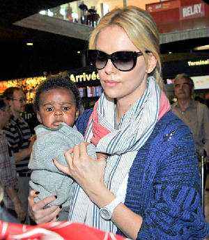 charlizetheronicle.jpg